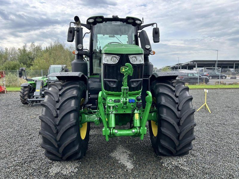 John Deere 6M 250
