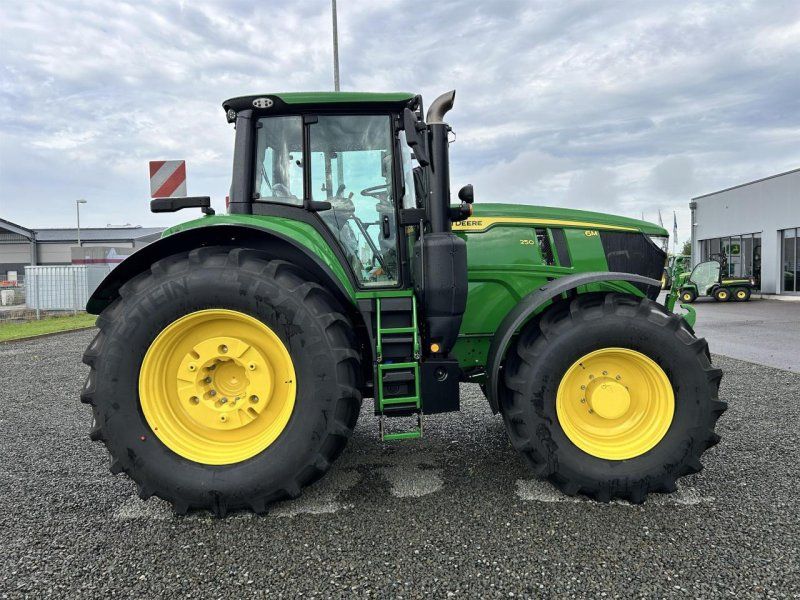 John Deere 6M 250