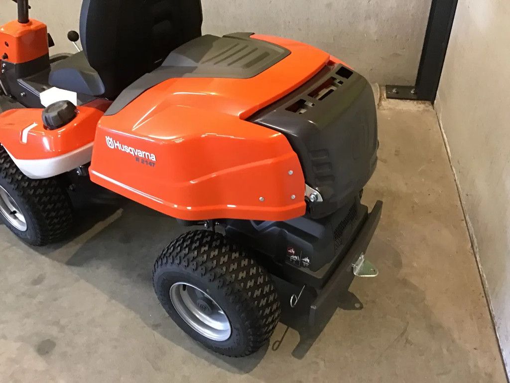 Husqvarna R214T