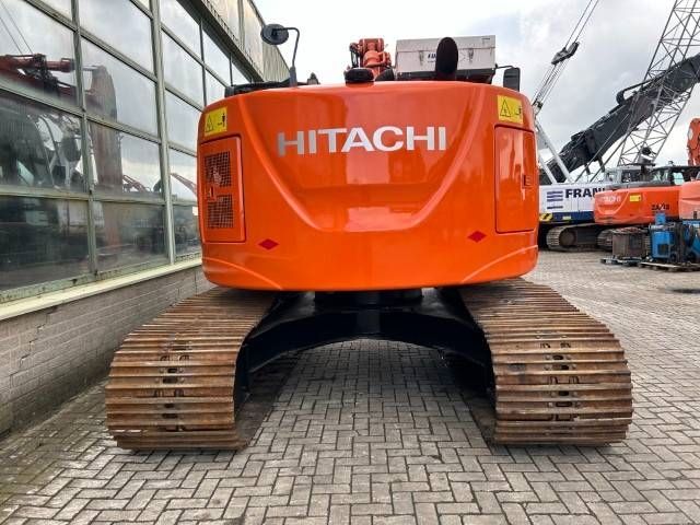 Hitachi ZX 225 US LC-5 B