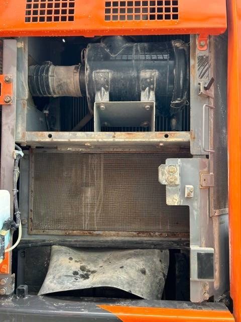 Hitachi ZX 225 US LC-5 B