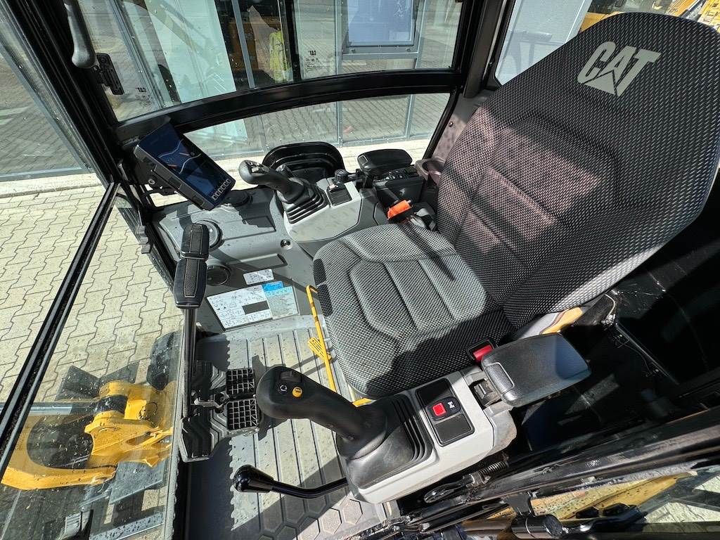 CAT 301.8