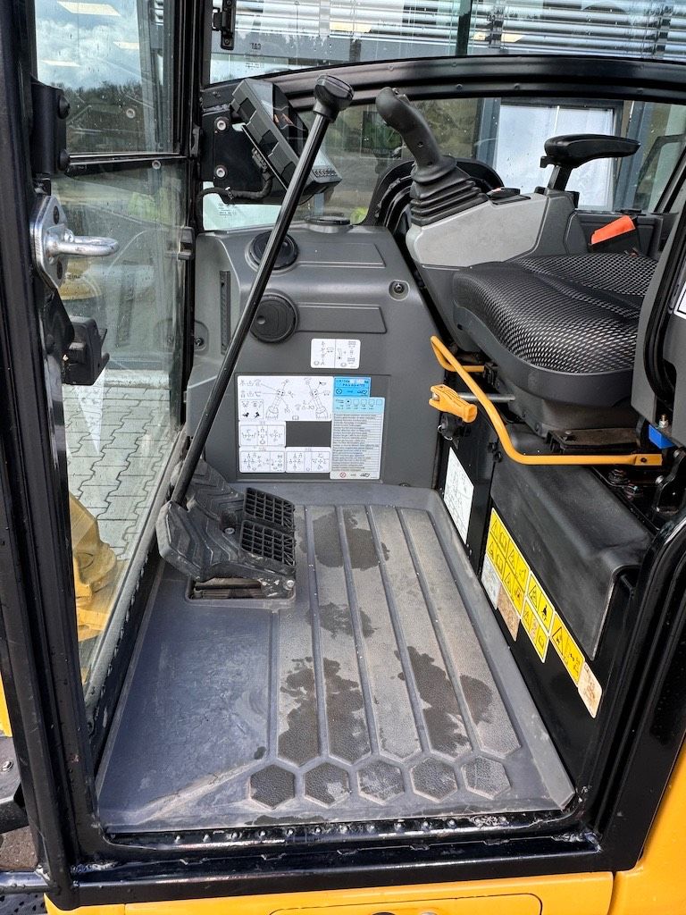 CAT 301.8