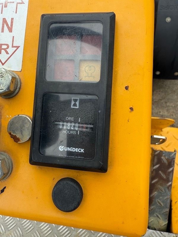 Knikmops KM 100
