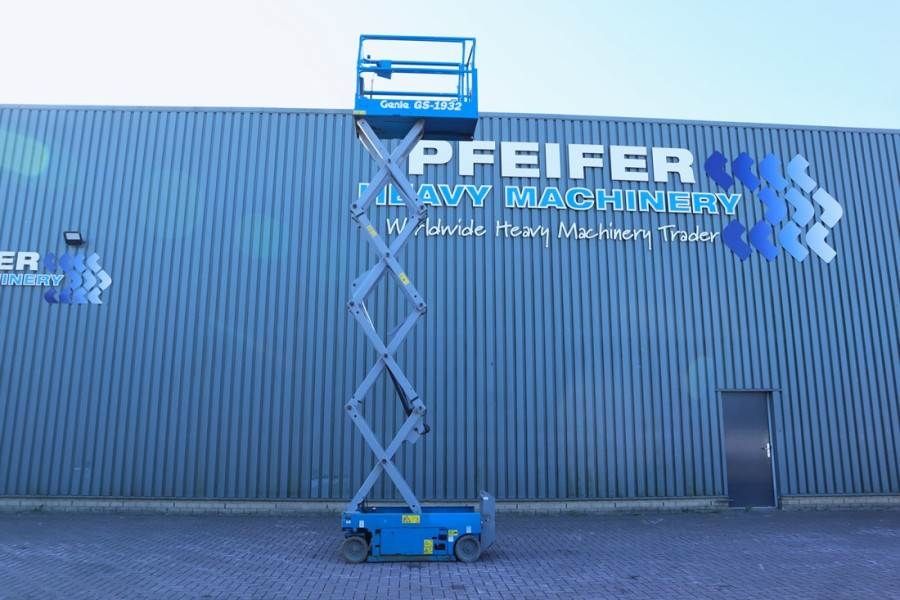Genie GS1932 Electric, Working Height 7.8 m, 227kg Capac