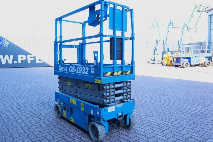 Genie GS1932 Electric, Working Height 7.8 m, 227kg Capac