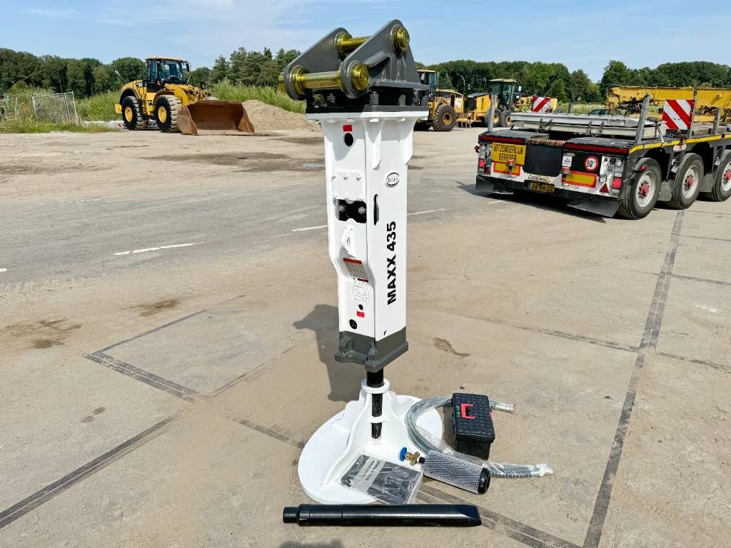 Maxx 435 Hammer (silent)- 6-9ton Machine- backhoe