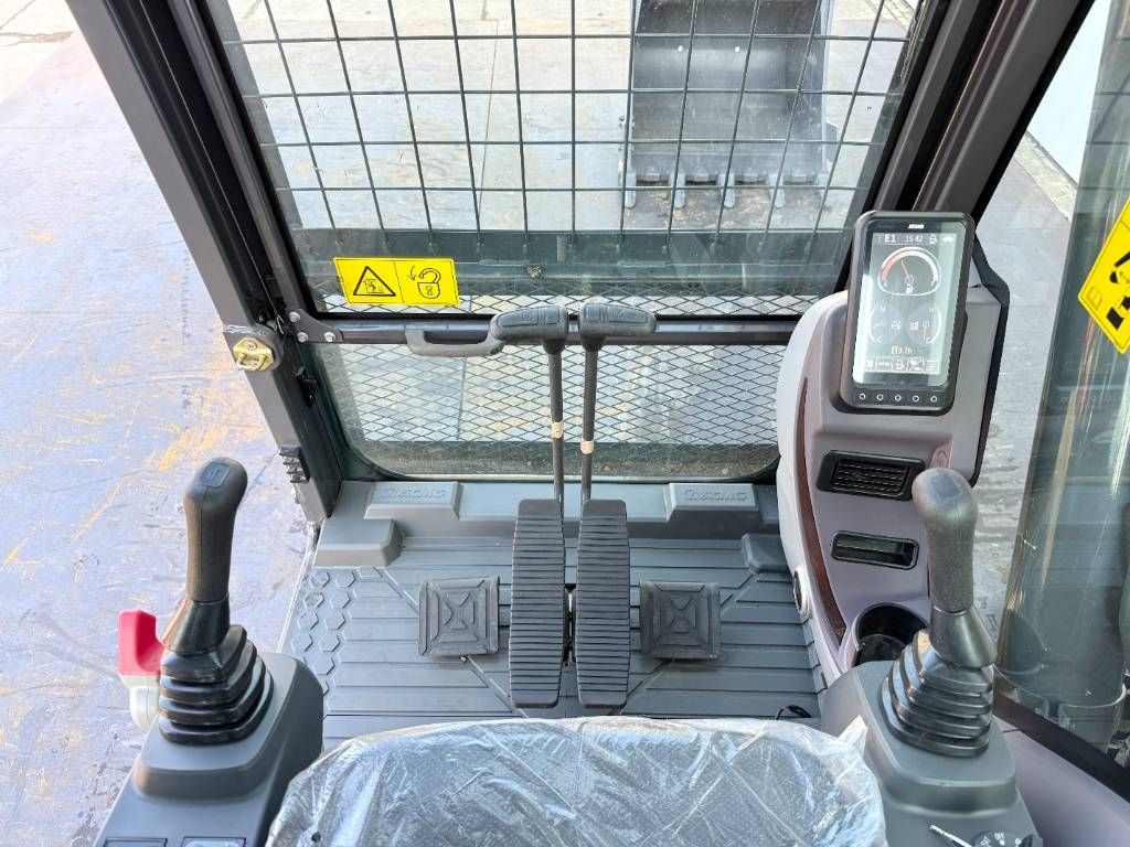 XCMG XE215i-KLC - Cummins Engine / New / Unused / 2025
