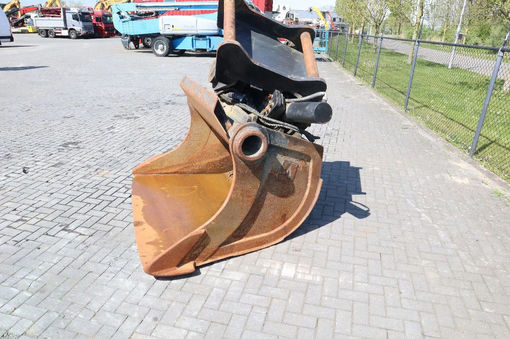 AGDER TILT BUCKET | GRADING BUCKET | S90 - G90 | 2000 L