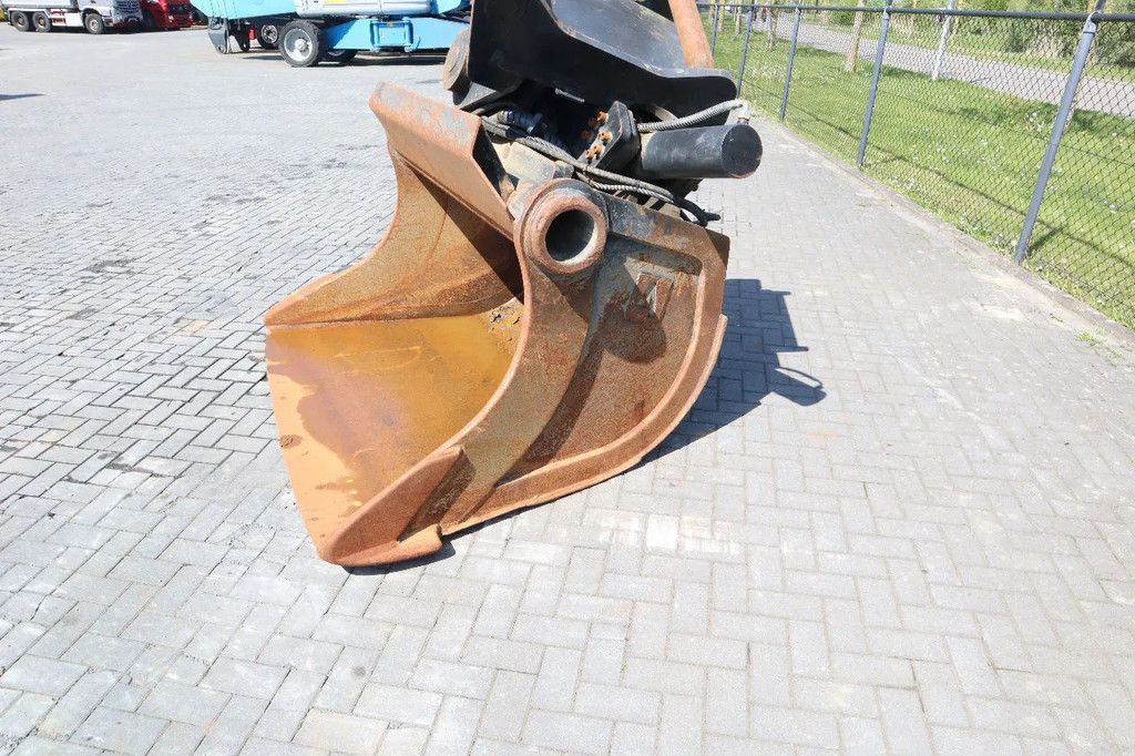 AGDER TILT BUCKET | GRADING BUCKET | S90 - G90 | 2000 L