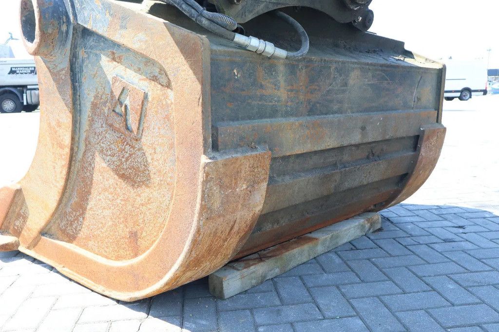 AGDER TILT BUCKET | GRADING BUCKET | S90 - G90 | 2000 L