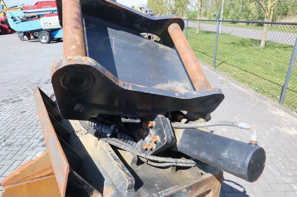AGDER TILT BUCKET | GRADING BUCKET | S90 - G90 | 2000 L