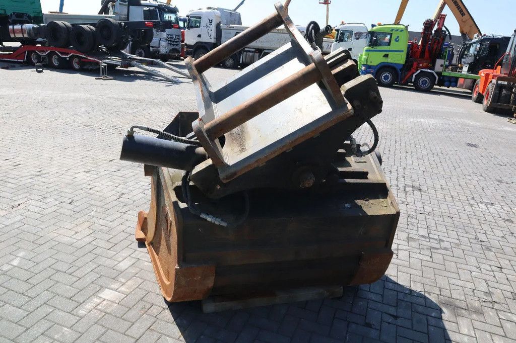 AGDER TILT BUCKET | GRADING BUCKET | S90 - G90 | 2000 L