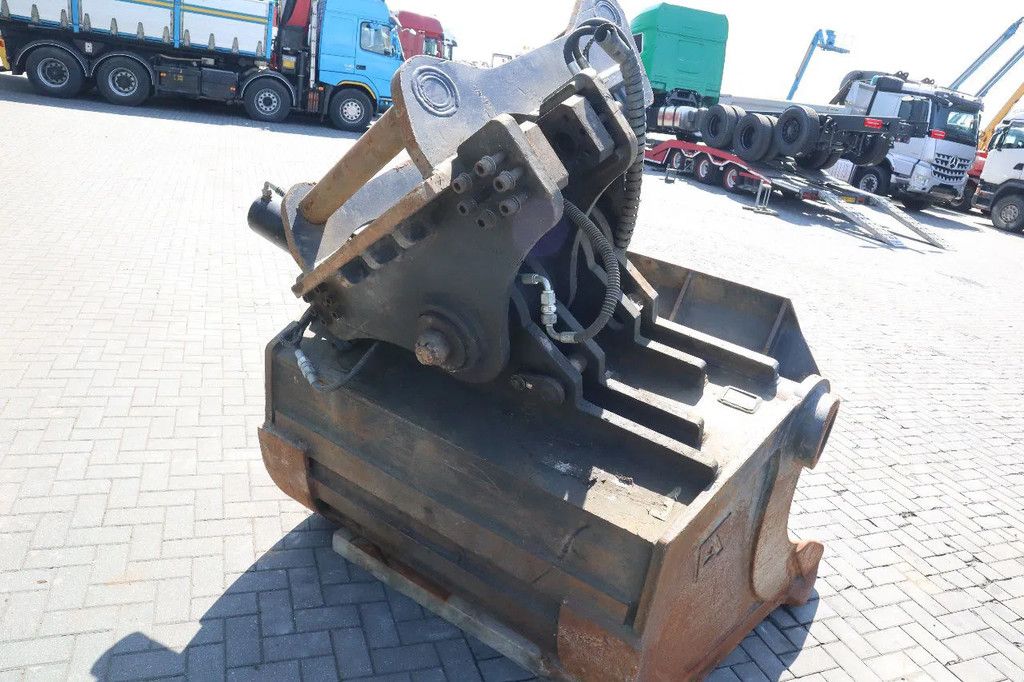 AGDER TILT BUCKET | GRADING BUCKET | S90 - G90 | 2000 L