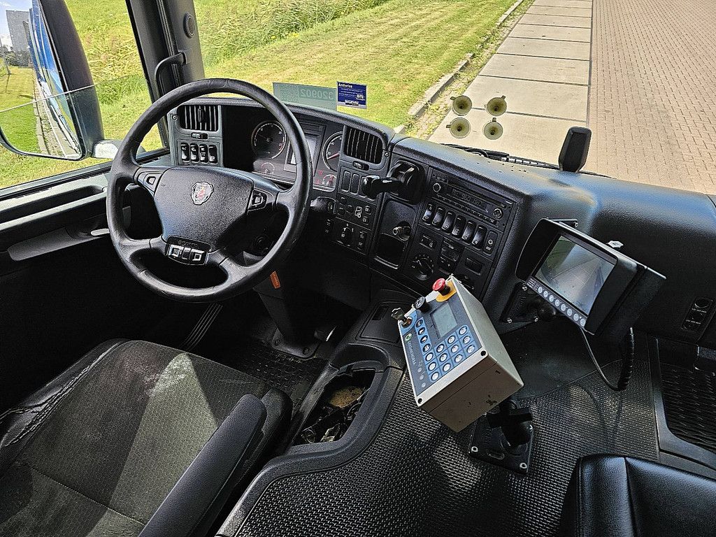 SCANIA P320