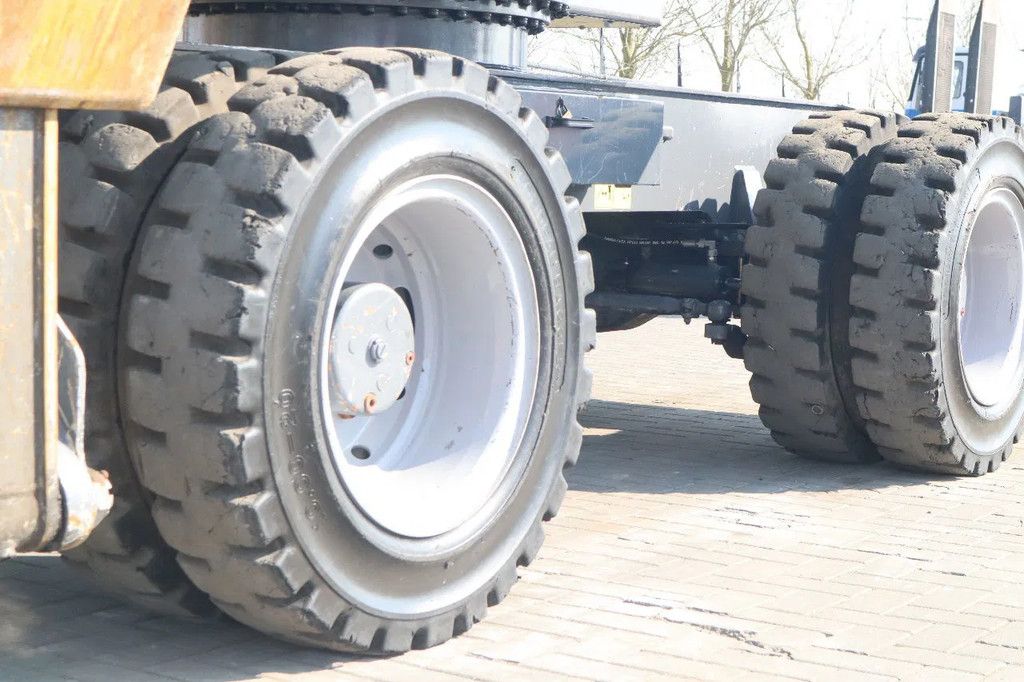 Fuchs MHL 320 | PEEL GRAB | UMSCHLAG | GOOD TIRES