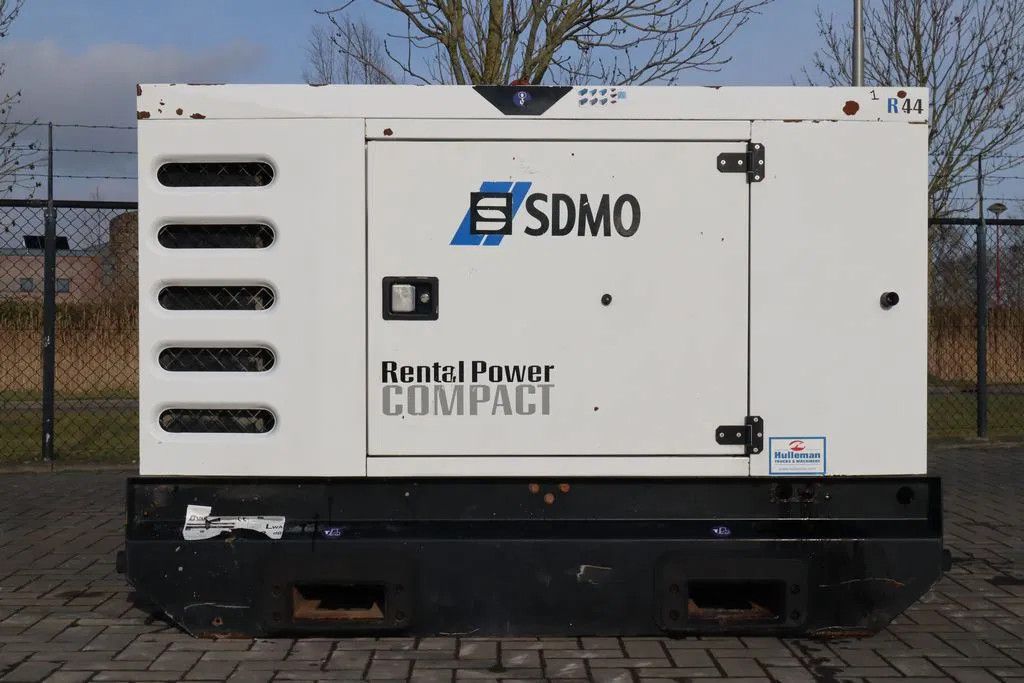 SDMO R44C3 | 44 KVA | GOOD WORKING