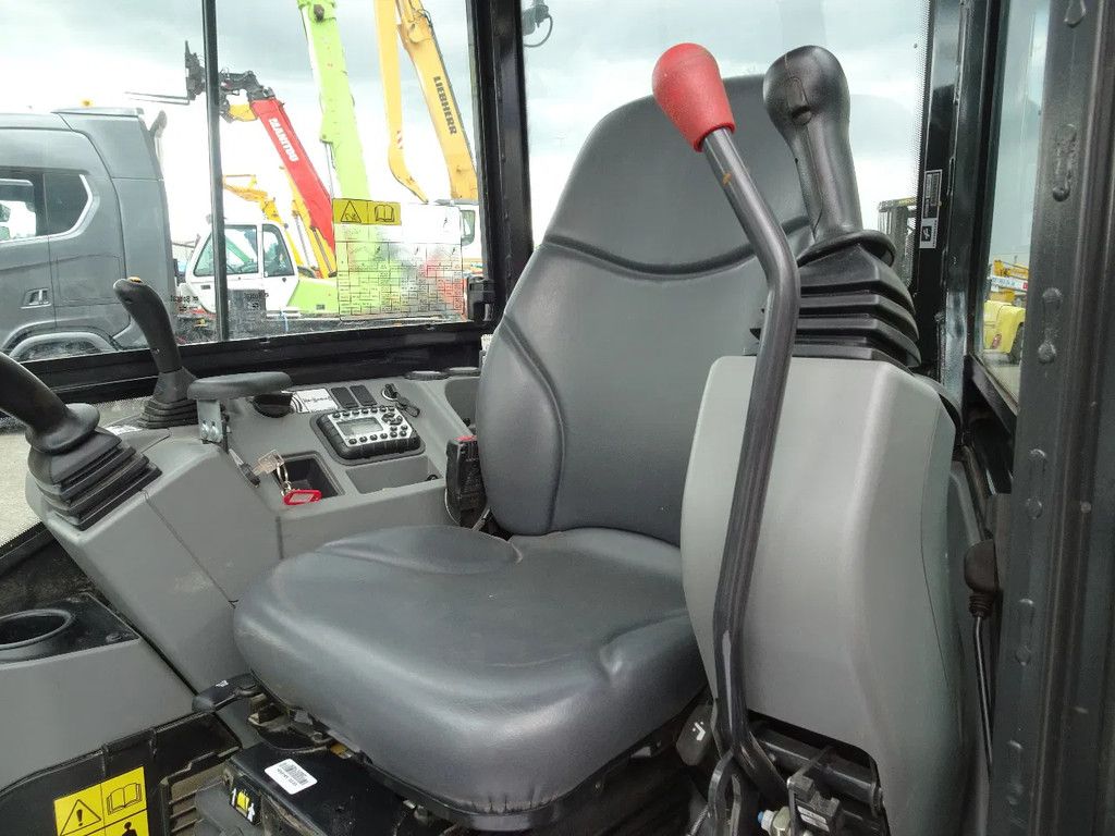 Bobcat E27Z