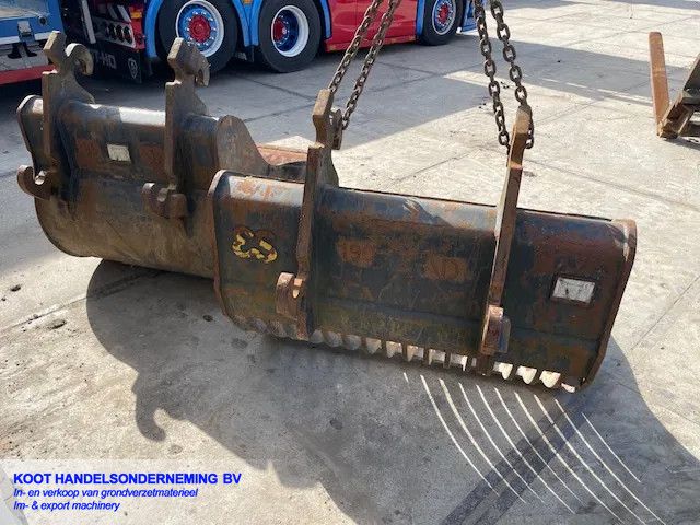 Eurosteel Puinriek+Dieplepel CW 30