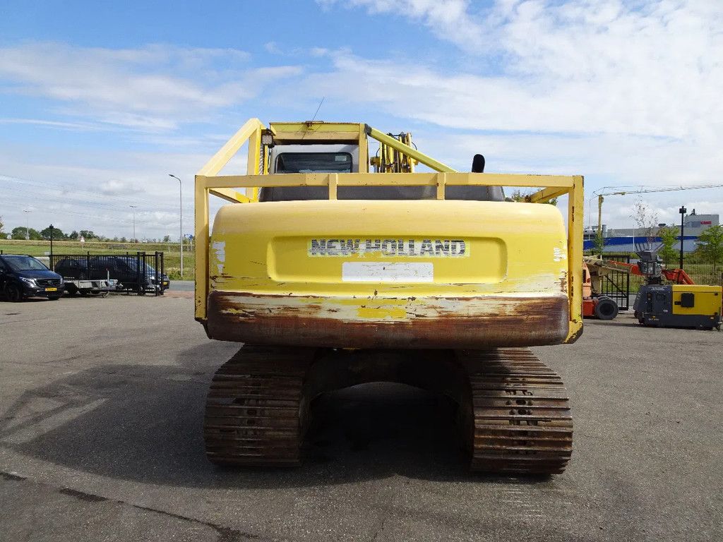 New Holland E195