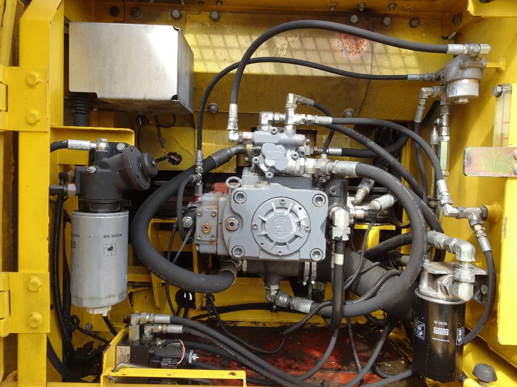 New Holland E195