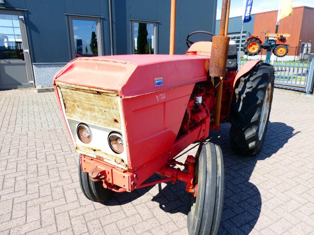 Renault Super 7 2wd / 2703 Draaiuren / Smalspoortrekker