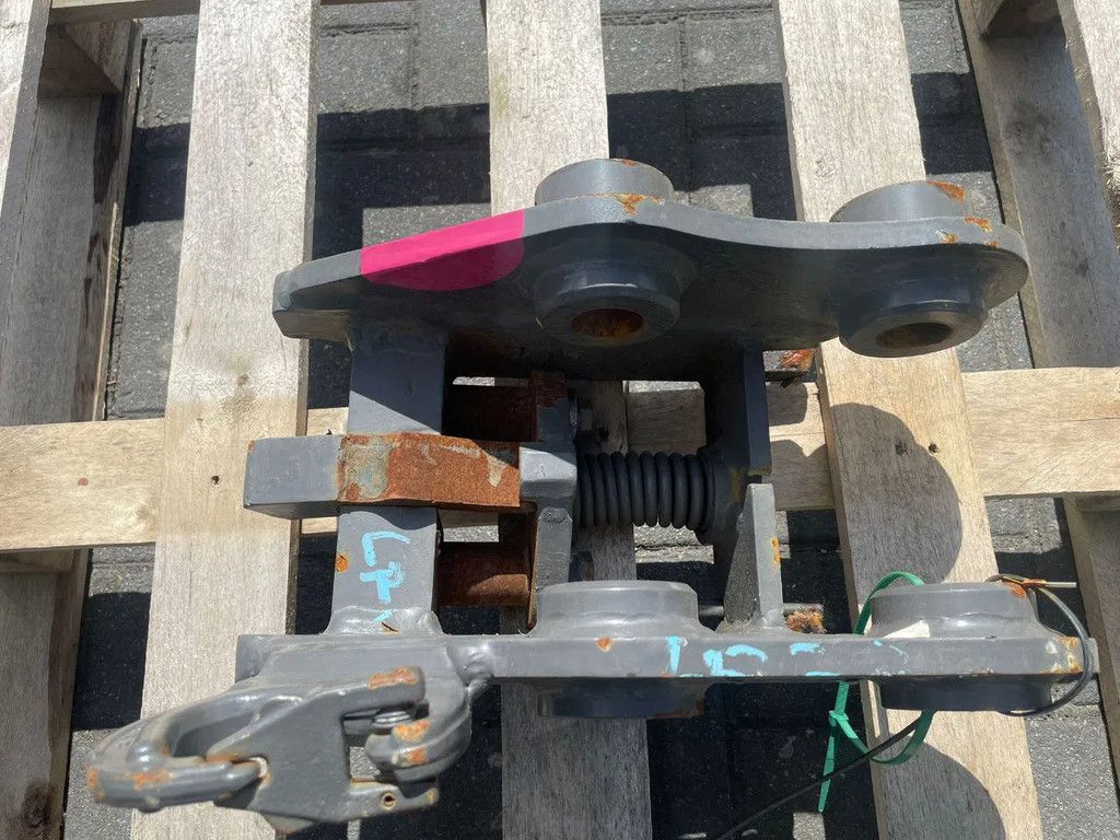 SMP S30 | HALF-AUTO QUICK COUPLER | SNELWISSEL | VOLVO EC18