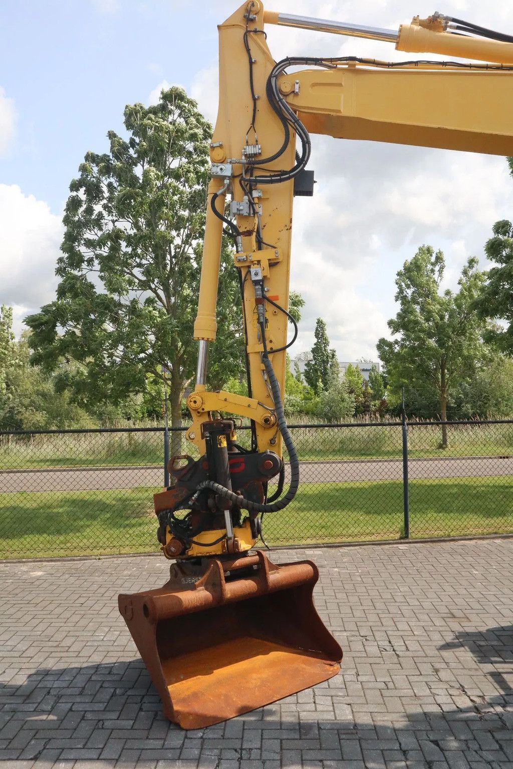 Komatsu PW 160-10 | ROTOTILT | NEW TIRES