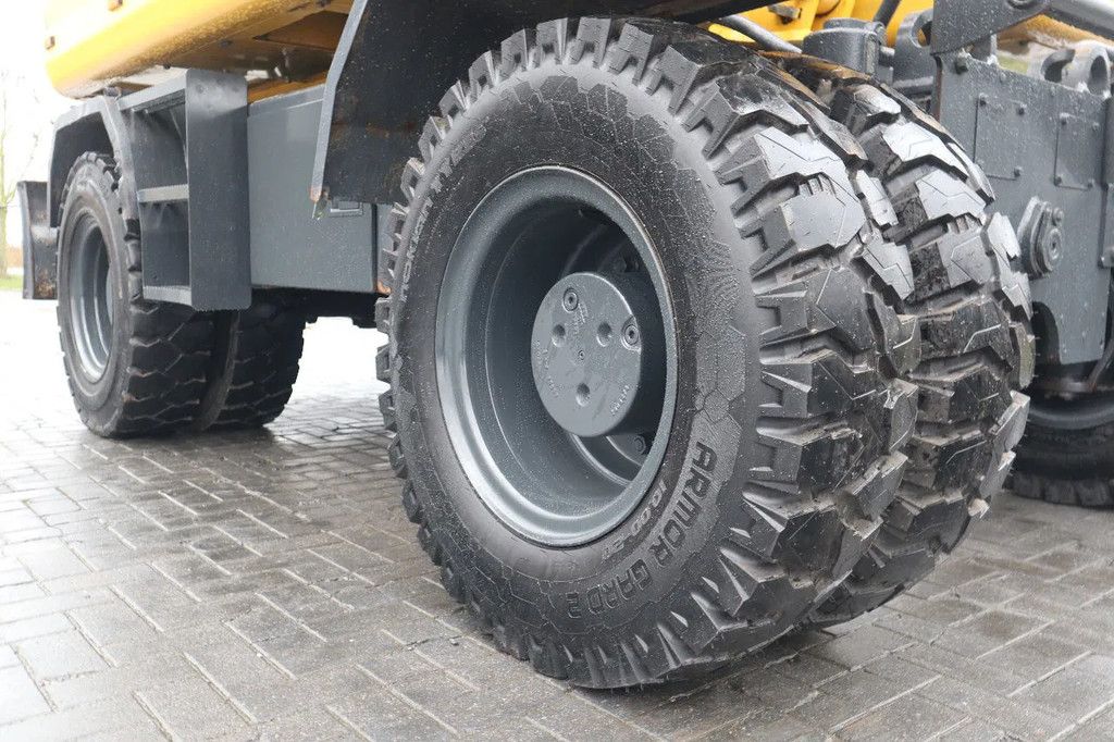 Komatsu PW 160-10 | ROTOTILT | NEW TIRES