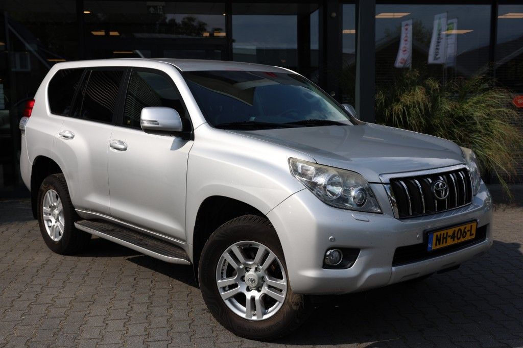 Toyota Landcruiser 150 3.0 D-4D 5DRS SX A/T 5 SITZ MARGE