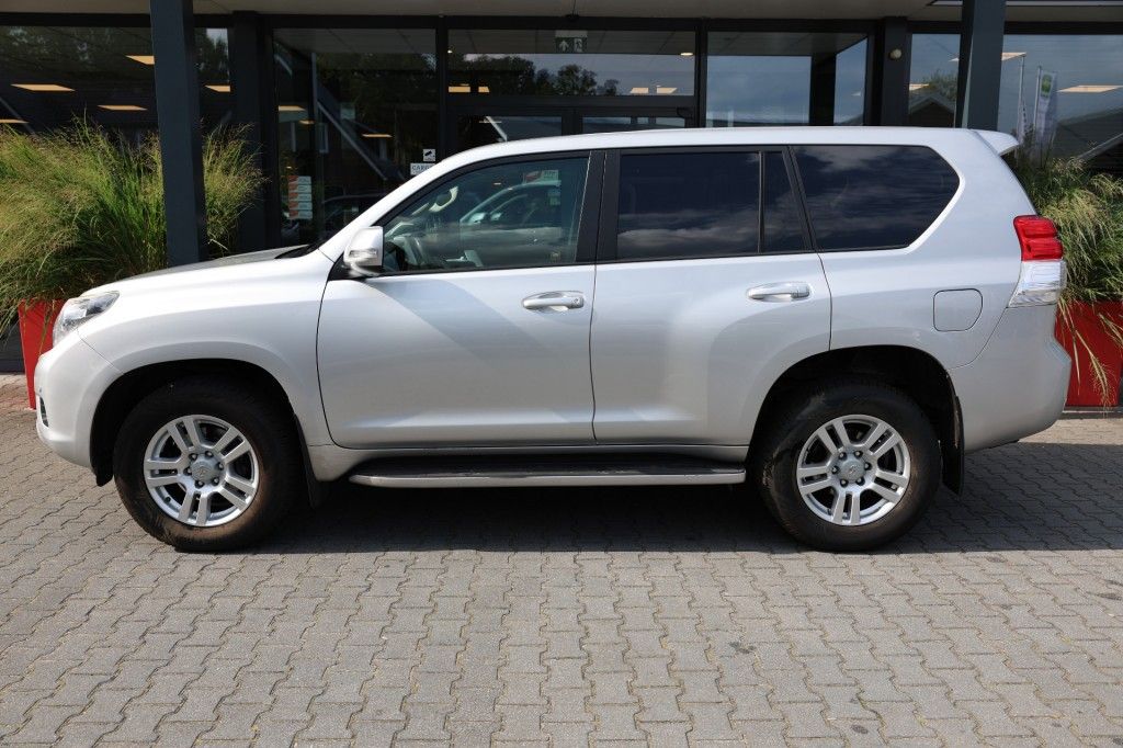 Toyota Landcruiser 150 3.0 D-4D 5DRS SX A/T 5 SITZ MARGE