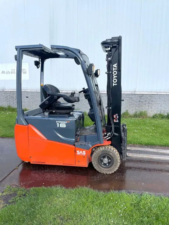 Toyota 8FBE16T heftruck met freelift 3,30m mast