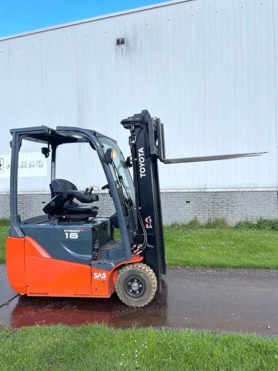 Toyota 8FBE16T heftruck met freelift 3,30m mast