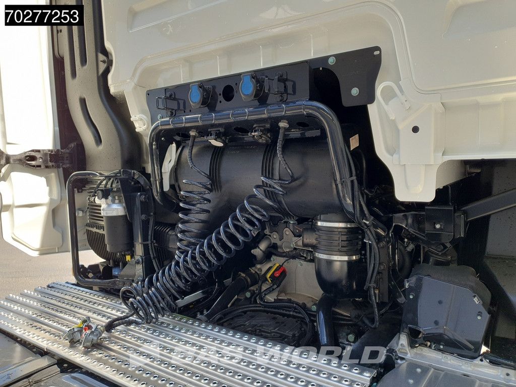 MAN TGX 18.520 4X2 NEW! GX Retarder 2x Tanks Standklima ACC
