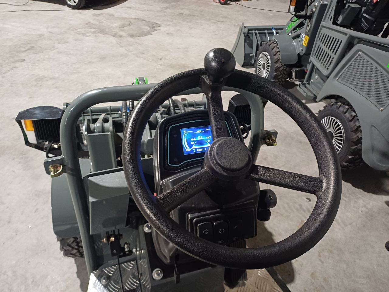 Elektrische mini shovel WCM l1580e