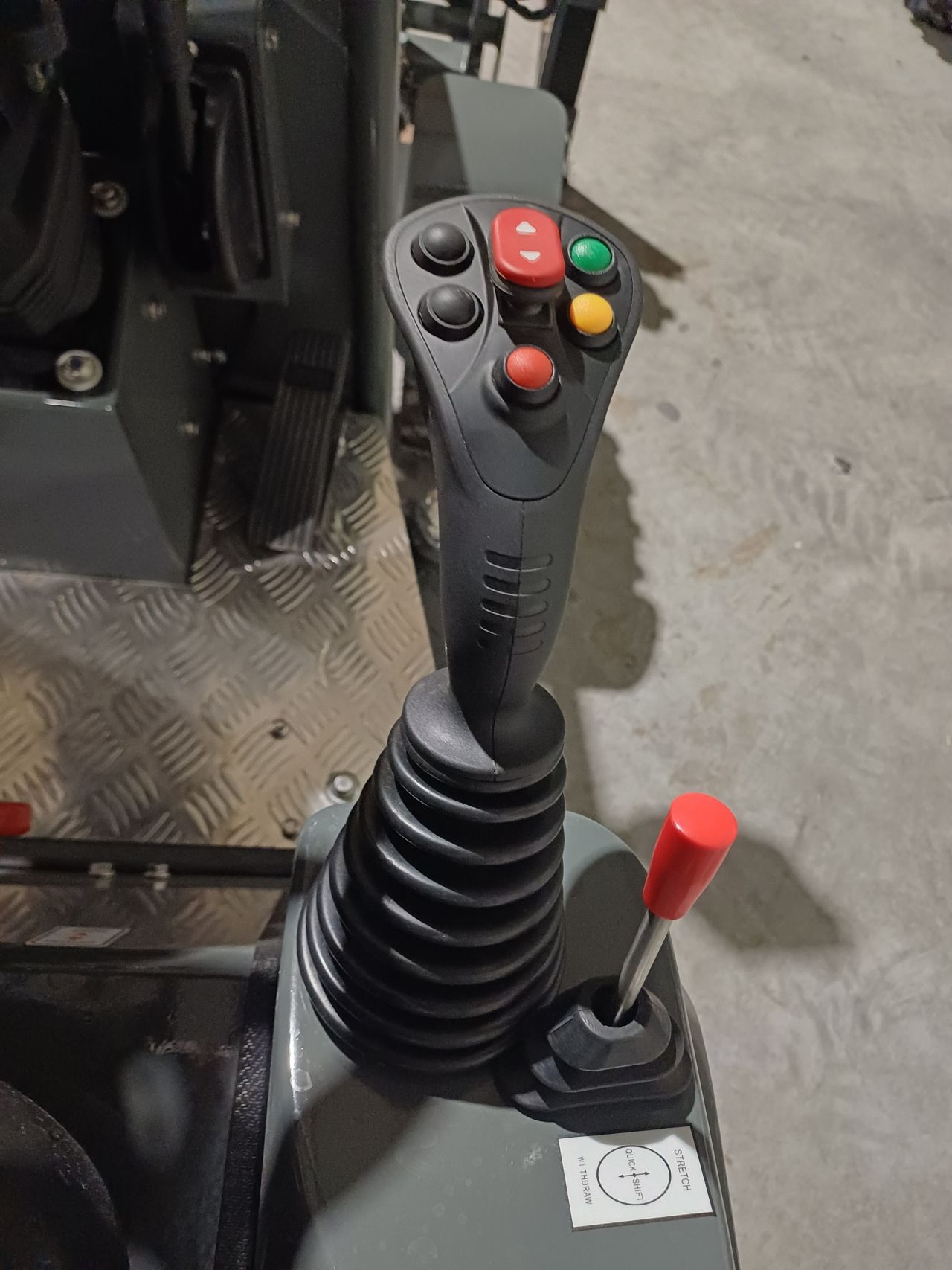 Elektrische mini shovel WCM l1580e