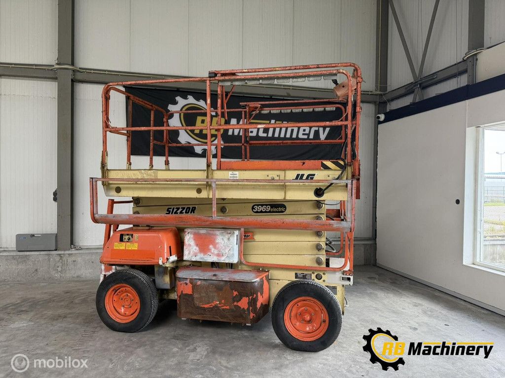 JLG 3969