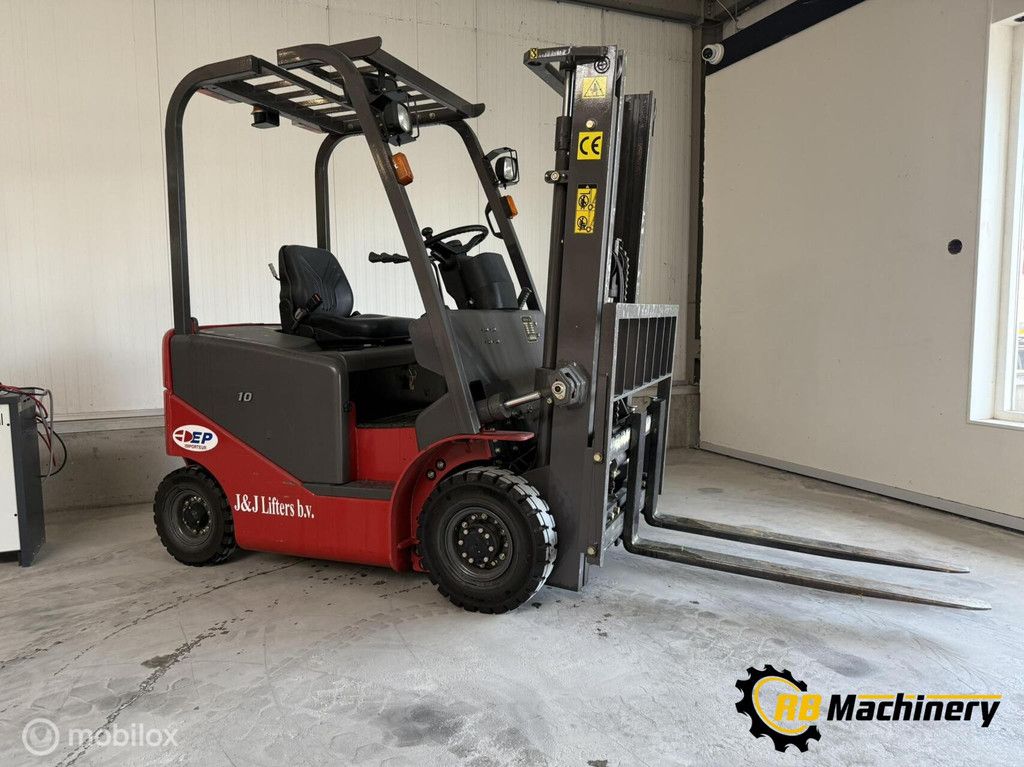Nette heftruck met weinig uren CPD10J.