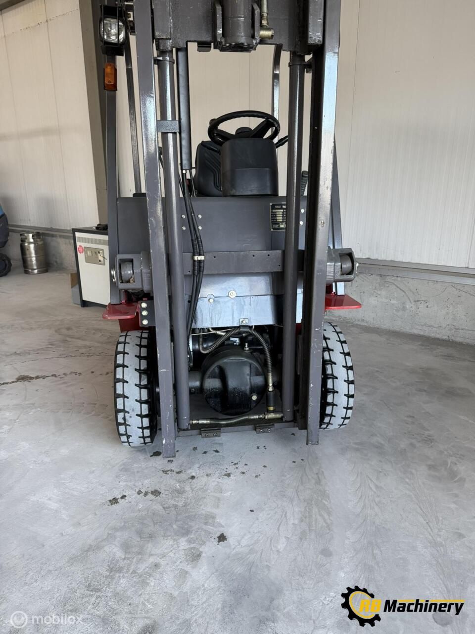 Nette heftruck met weinig uren CPD10J.
