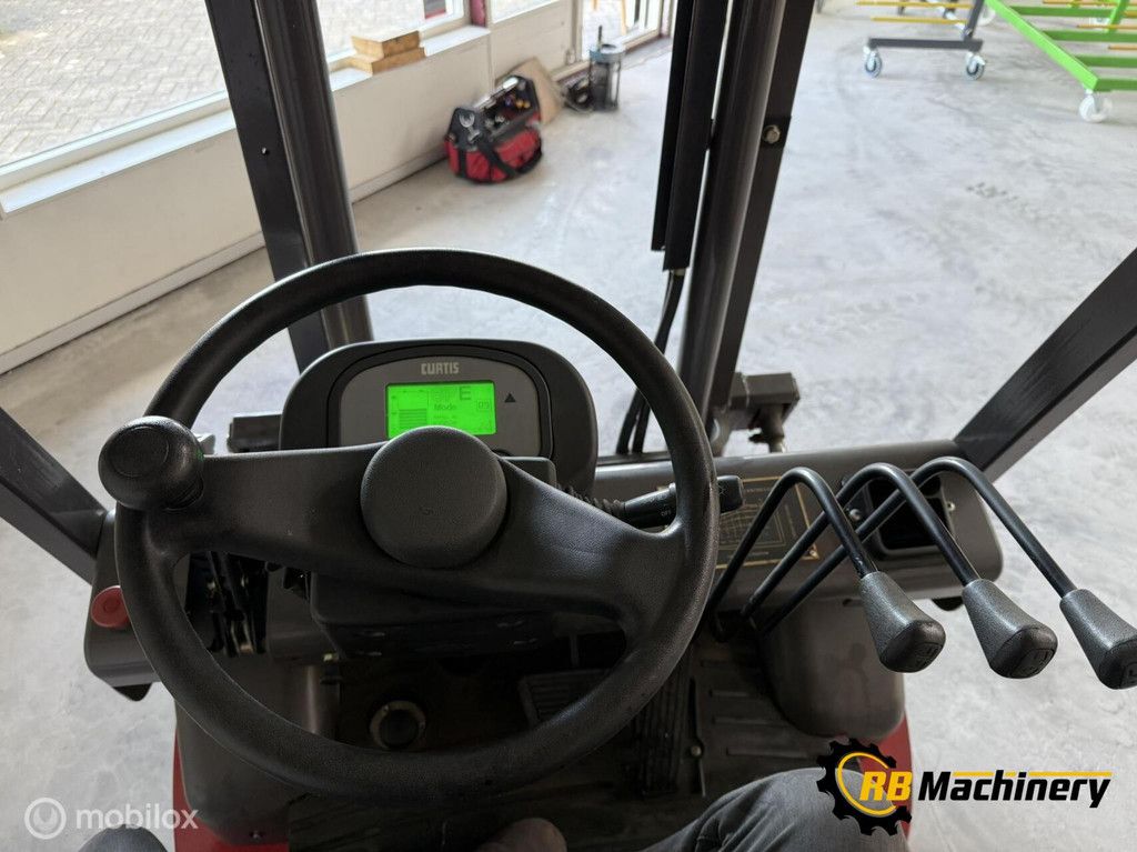 Nette heftruck met weinig uren CPD10J.