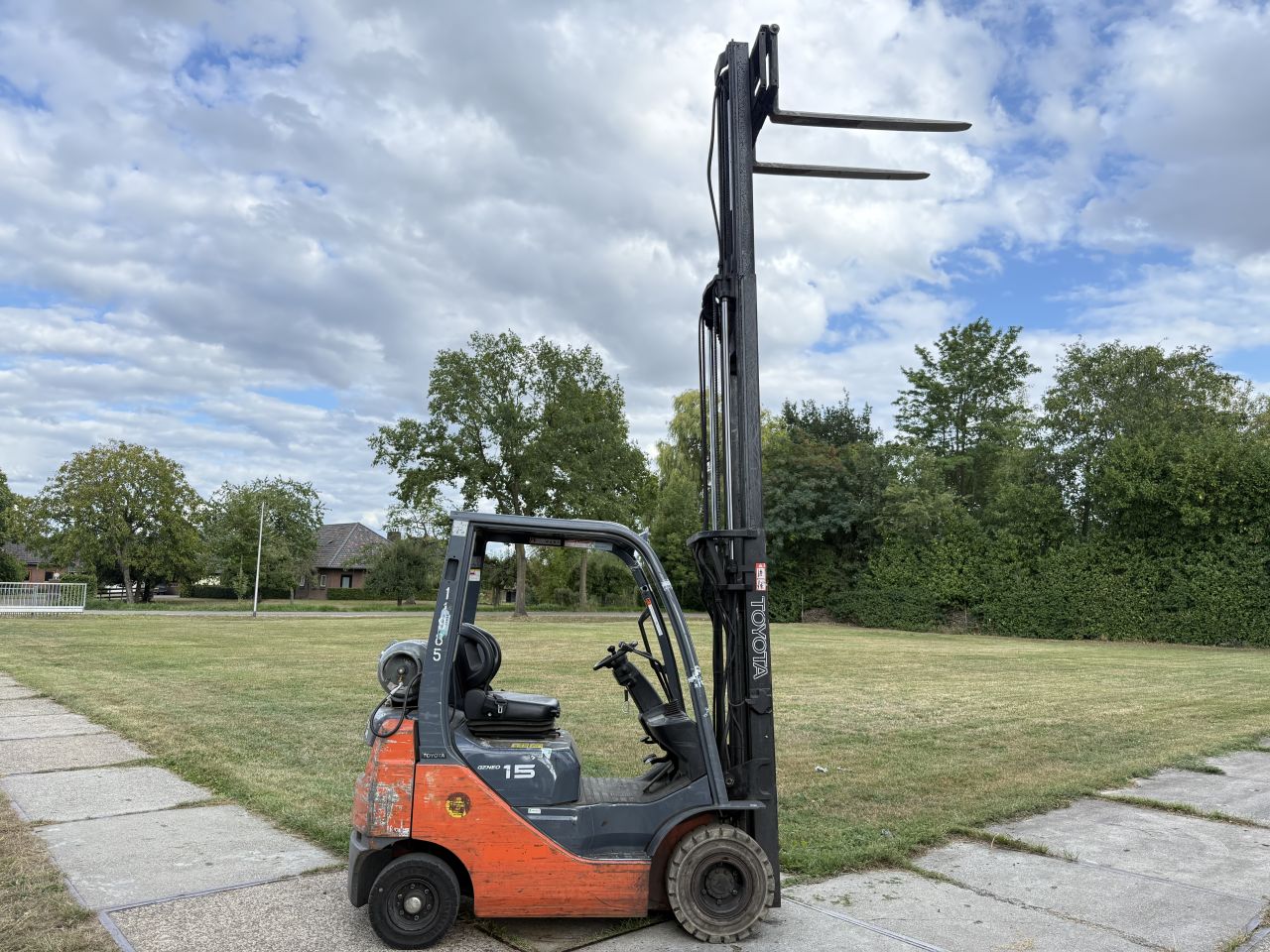 Toyota 1500KG LPG heftruck triplex 4.7M Freelift Sideshift