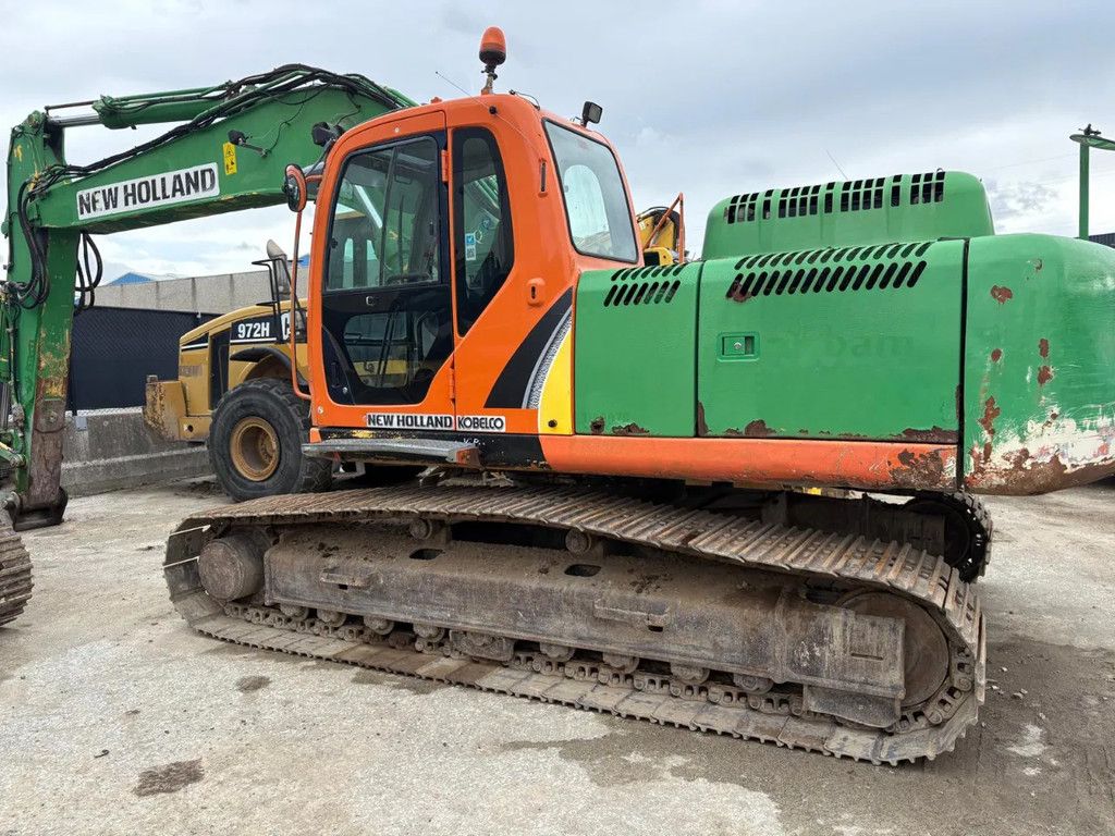 New Holland Kobelco E265