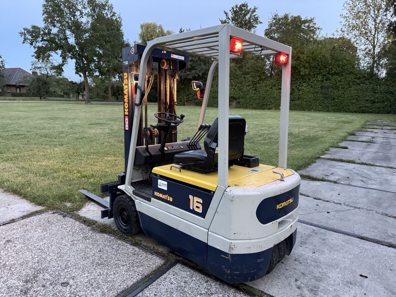 Komatsu 1500KG elektrisch 3-delig Freelift Sideshift 4e ventiel
