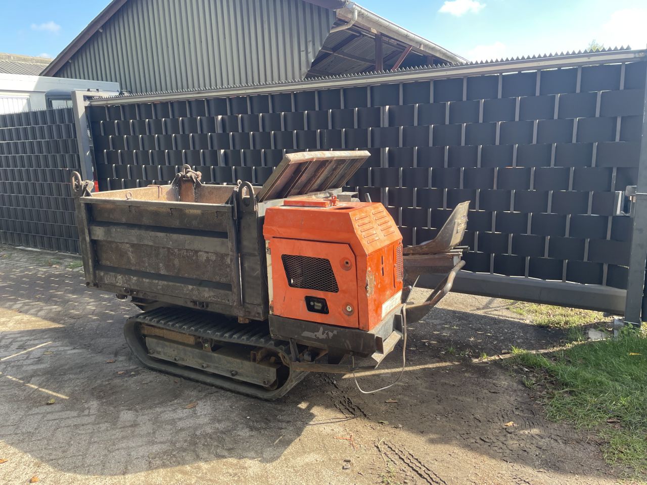 Rupsdumper hinowa messersi 3 zijdig graafmachine