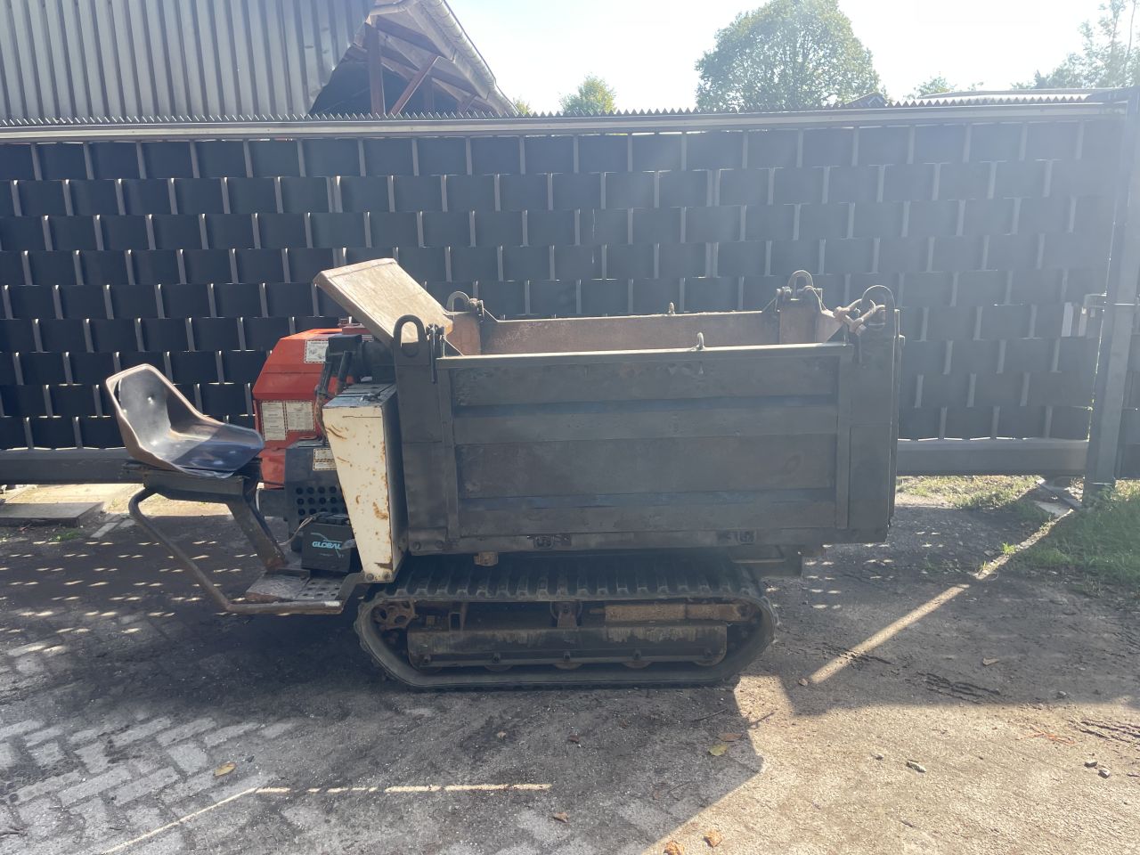 Rupsdumper hinowa messersi 3 zijdig graafmachine