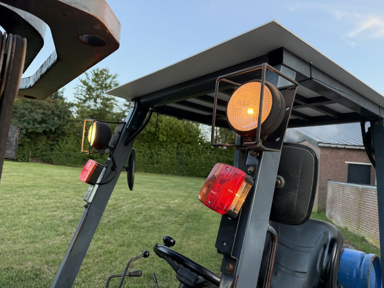 Inruilkoopje! Nissan 2.5 tonner lpg heftruck 3-delig + Sideshift