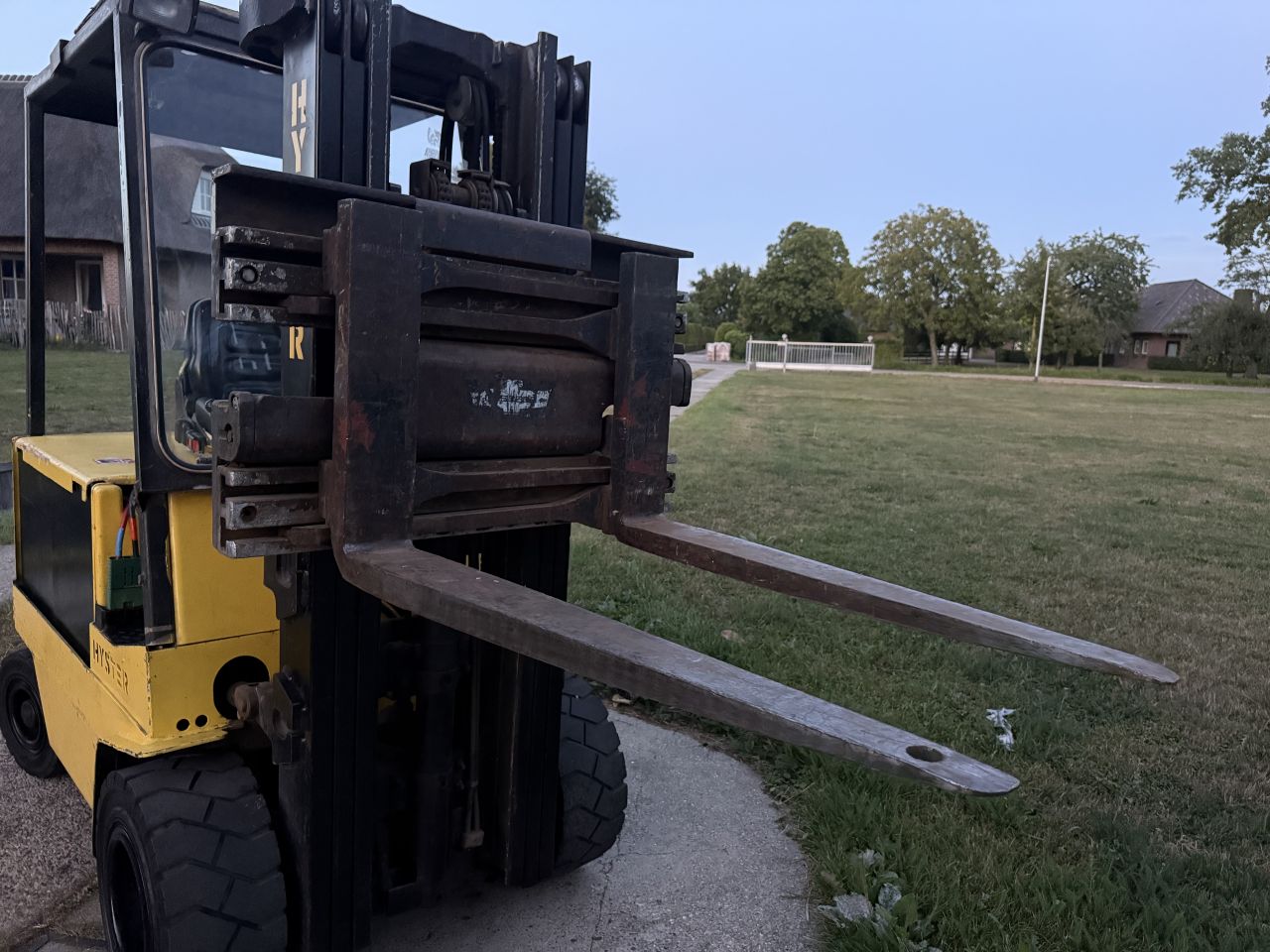 KOOPJE ! Hyster 2500KG elektrisch 3-delig + vorkenspreider