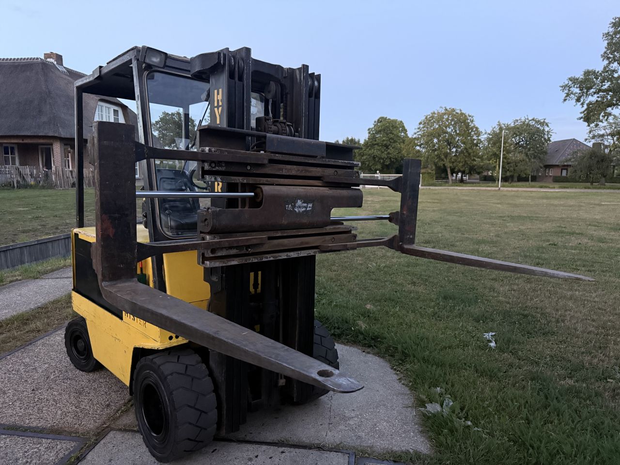 KOOPJE ! Hyster 2500KG elektrisch 3-delig + vorkenspreider