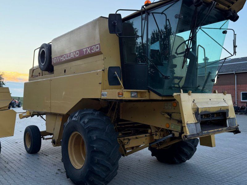 New Holland TX30 SLH + 13” skærebord
