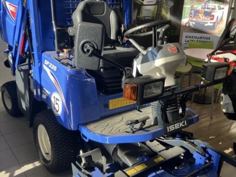 Iseki SF 225
